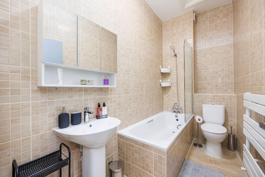 Appartamento Kings Cross Serviced - Great For Families Visiting Londra